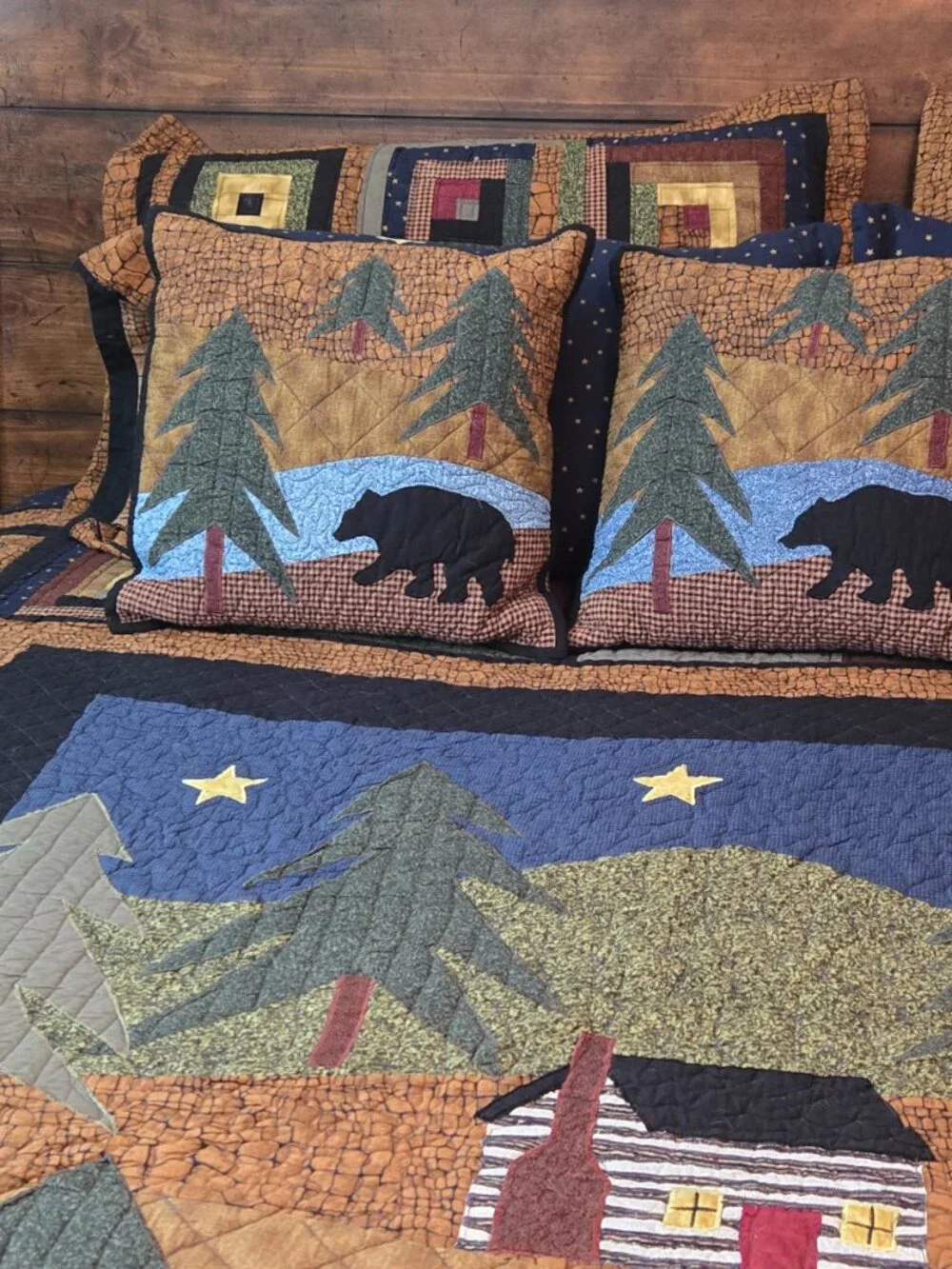 NEW -- Queen/King Donna Sharp Woodland Bedspread & Pillow Set w/ curtain valance